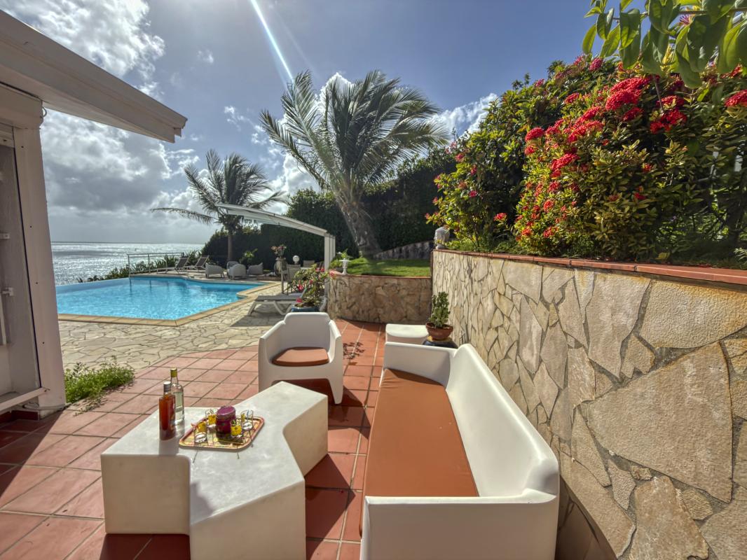 7.Location Villa piscine vue mer Ste Anne Guadeloupe_Terrasse Vue mer